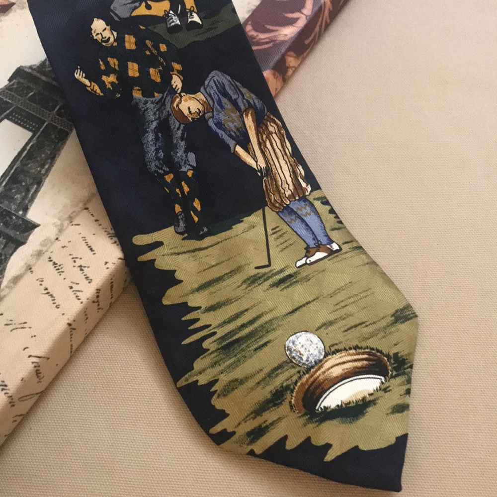 Golf Character Tie 100% Silk gently pre loved